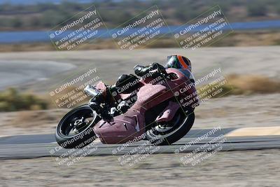 media/Nov-16-2025-Race Pace (Sun) [[8c5fa54630]]/Verified Riders/3-Turn 14 (1045am)/